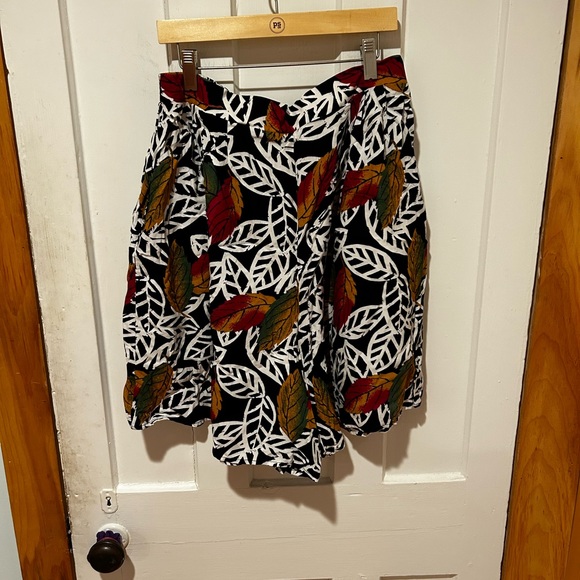 Cute Kathie Lee palazzo shorts, size 16 EUC. - Picture 6 of 8